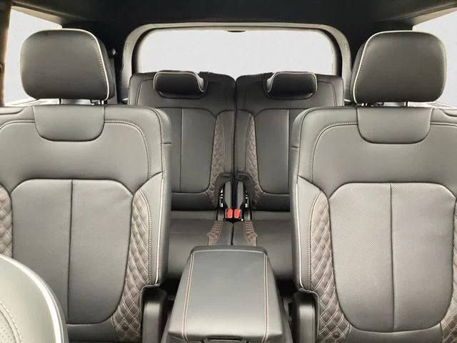 New 2027 Gray Jeep Summit image 14