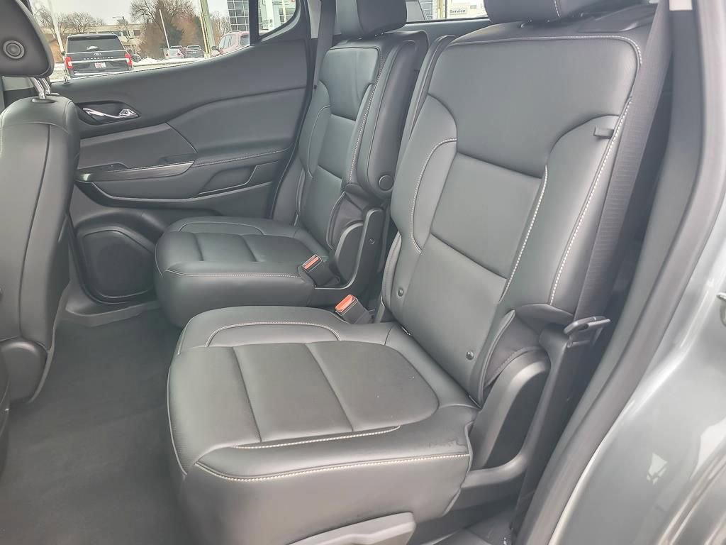 2023 GMC ACADIA - Image 10