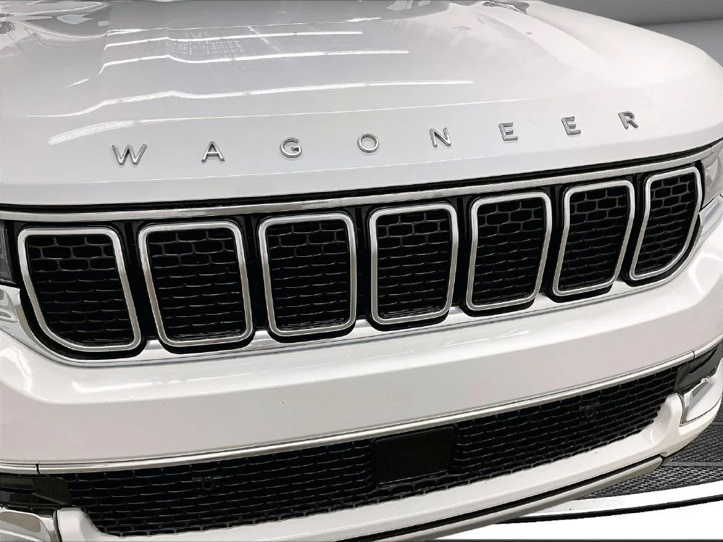 Used 2024 White Jeep Series II image 32