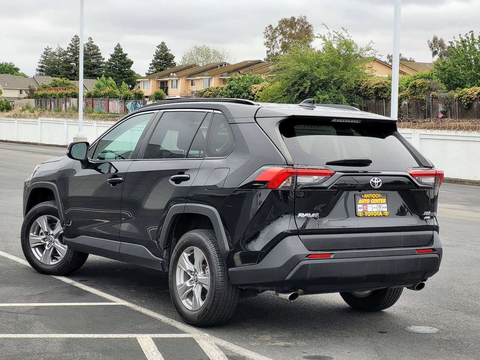 2024 Toyota RAV4 XLE - Photo 6