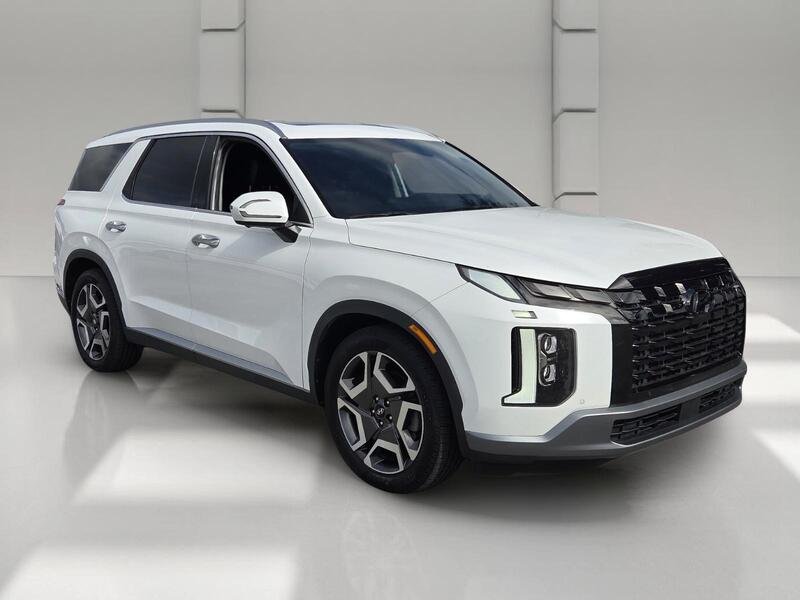 Used 2023 White HYUNDAI SEL FWD image 7