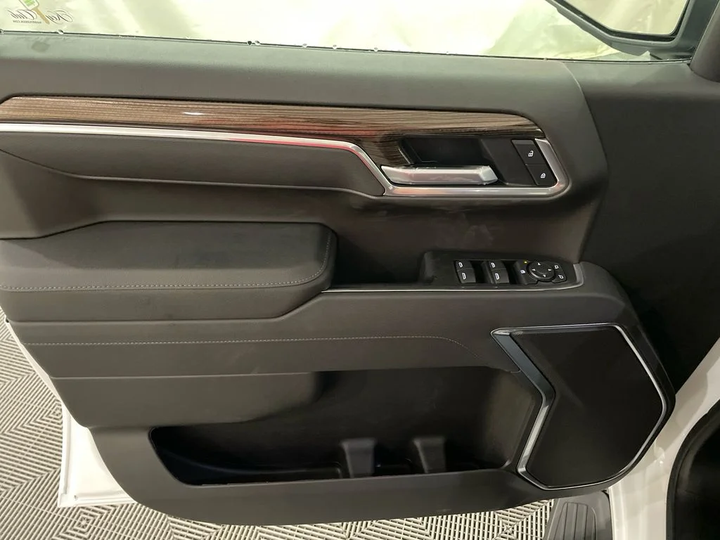 2026 Chevrolet Silverado 1500 LT - Photo 10