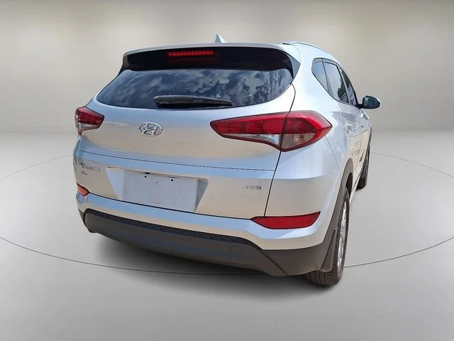 Used 2018 Silver Hyundai SEL image 10
