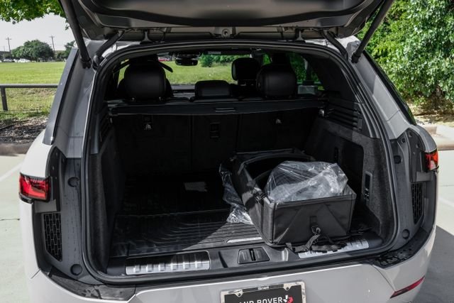 New 2026  Land Rover Dynamic SE image 64