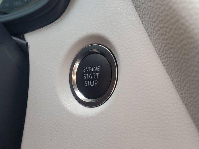 Certified Used 2026 SILVER ME. Toyota  image 29