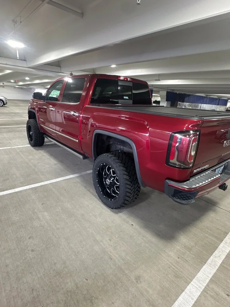 Used 2018 Red Quartz Tintcoat GMC Denali image 4