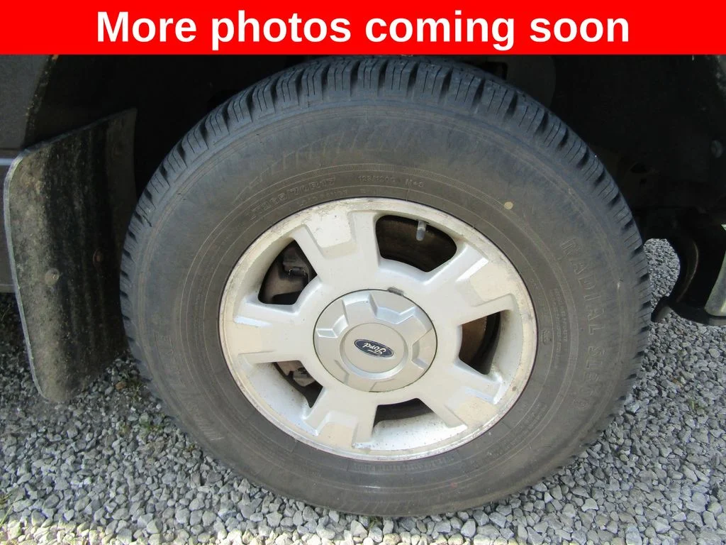 Used 2014  Ford Limited image 9