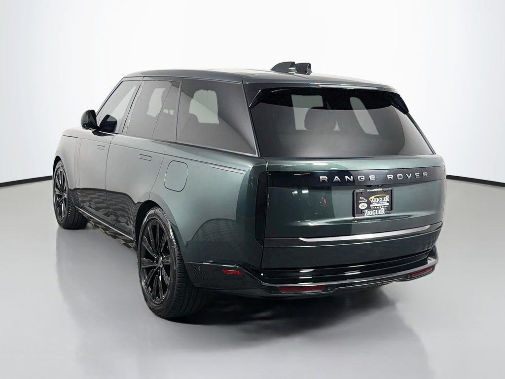 Used 2025 Belgravia Green Metallic Land Rover SE image 7