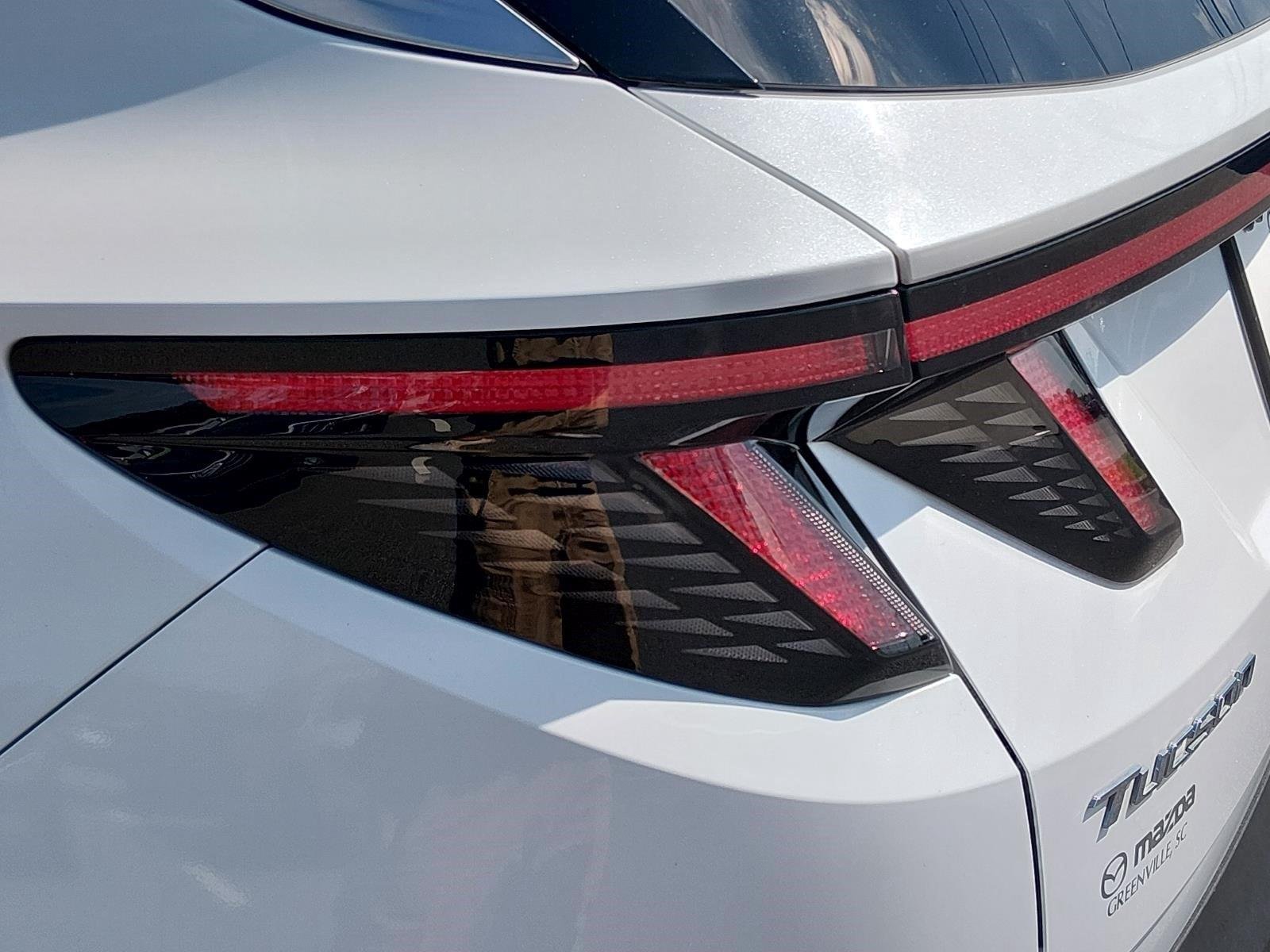 Used 2022 Quartz White Hyundai Limited image 13