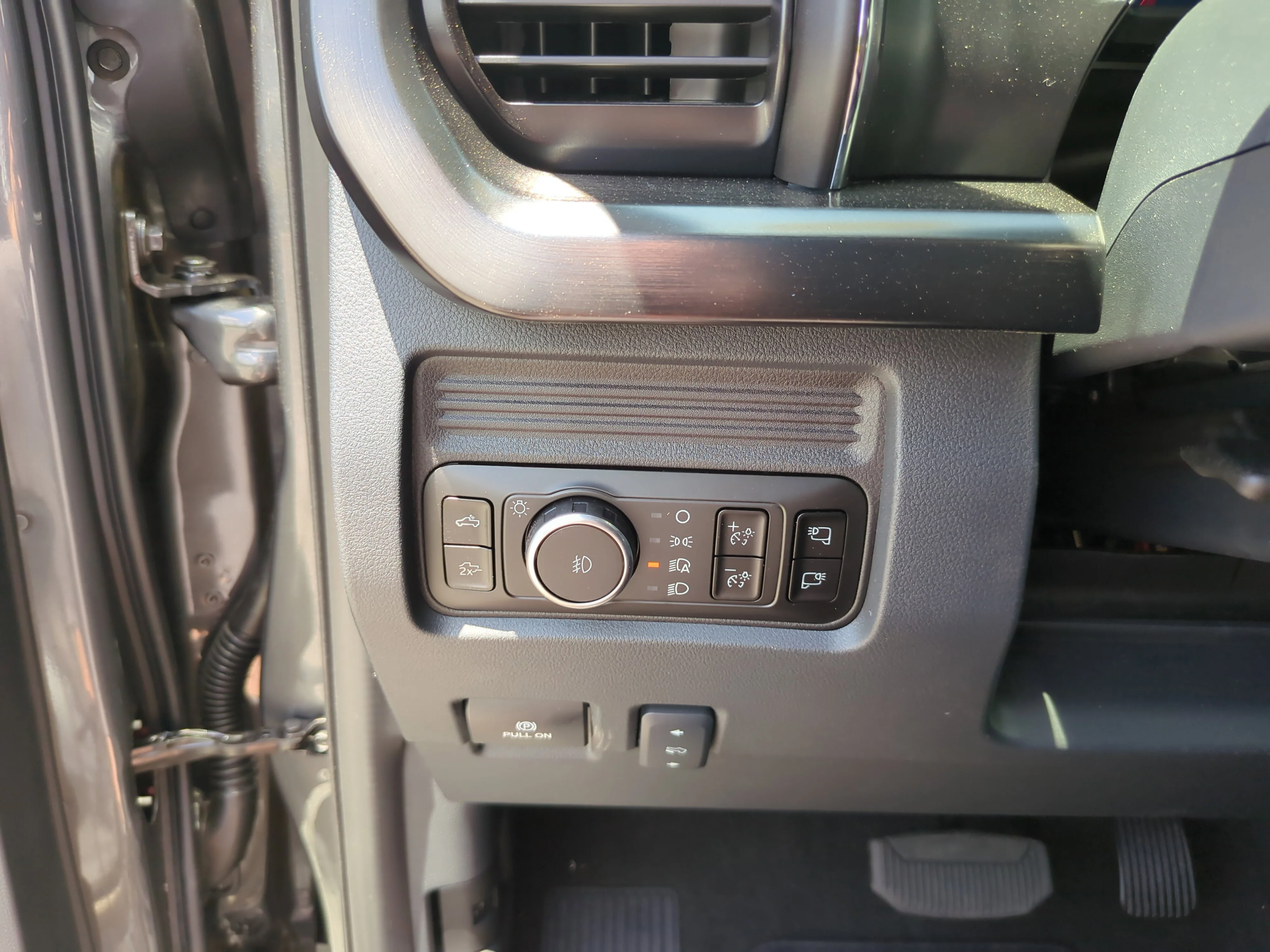 New 2026 Carbonized Gray Metallic Ford F-250® Lariat® image 27
