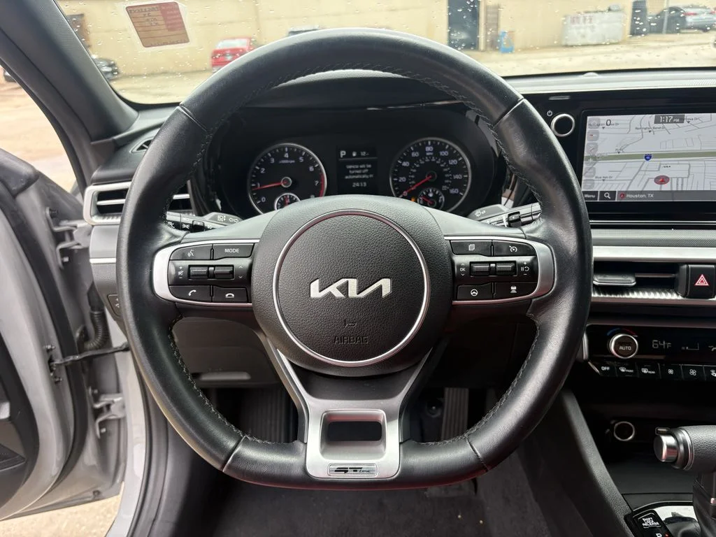Used 2024 Wolf Gray Kia GT-Line image 15