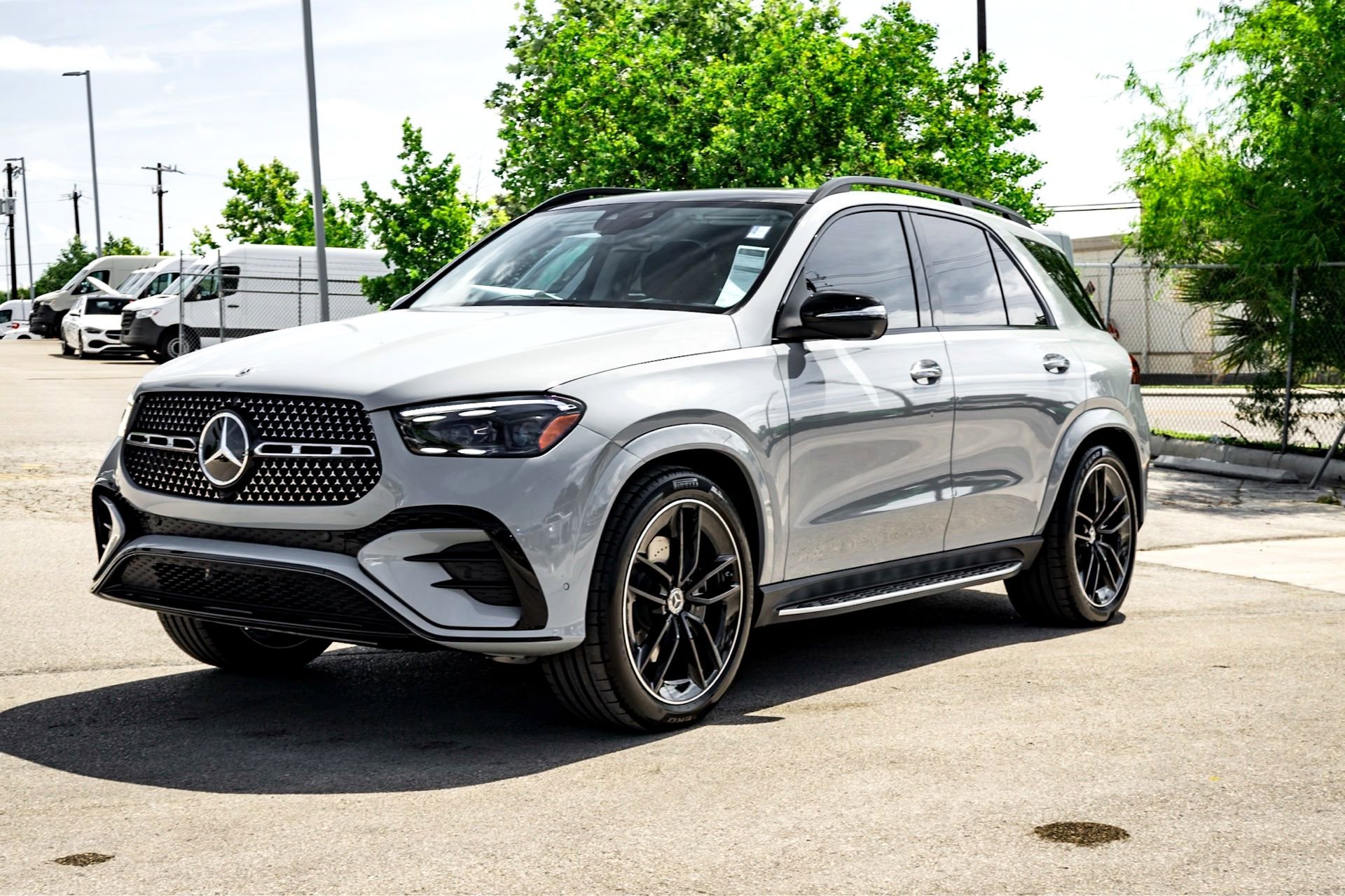 New 2026 MANUFAKTUR Alpine Grey Mercedes-Benz GLE 450 image 28