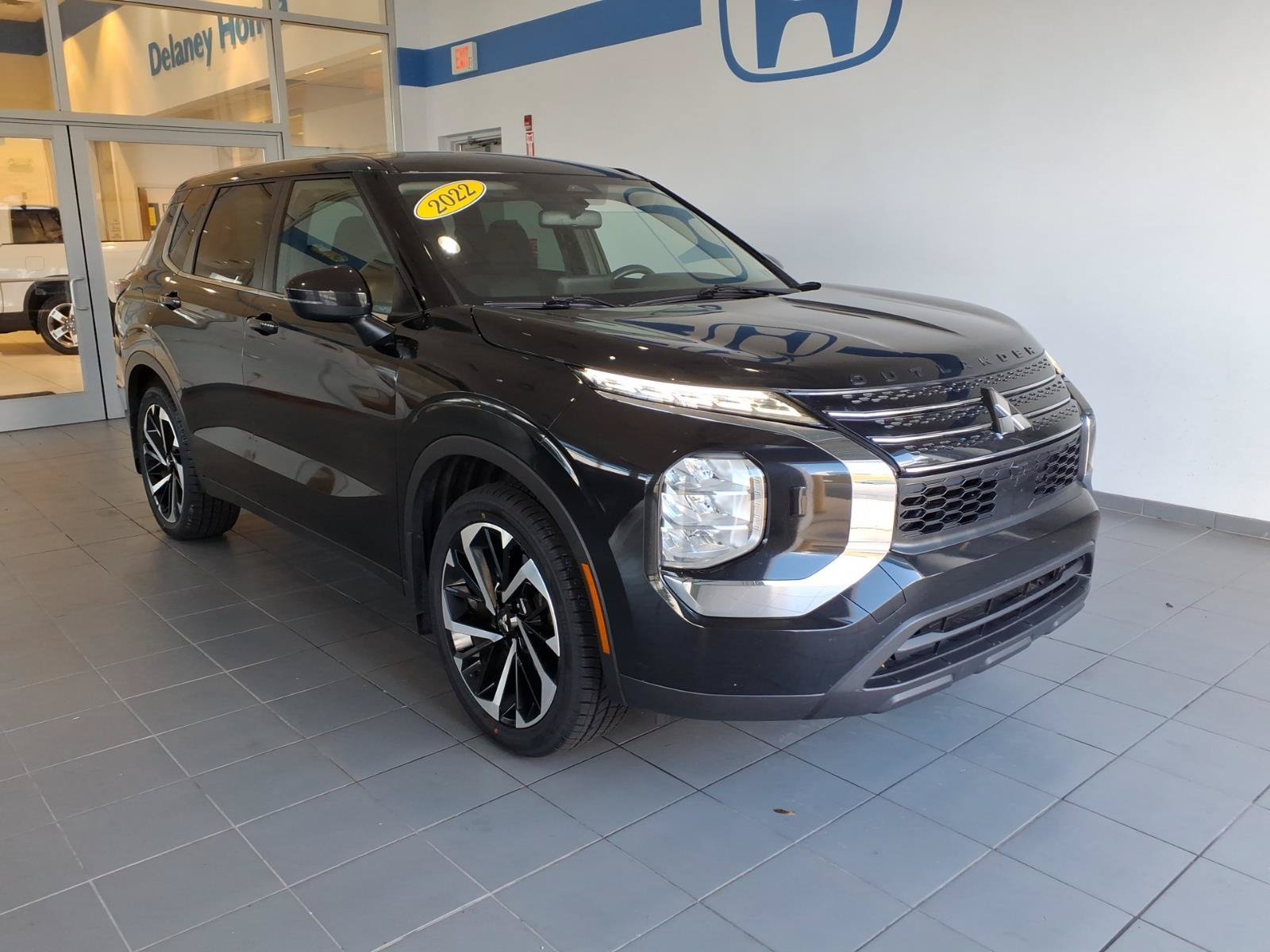 2022 Mitsubishi Outlander ES