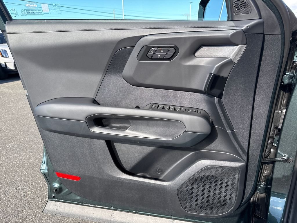 New 2027 Black Jade Green Kia X-Line EX image 19