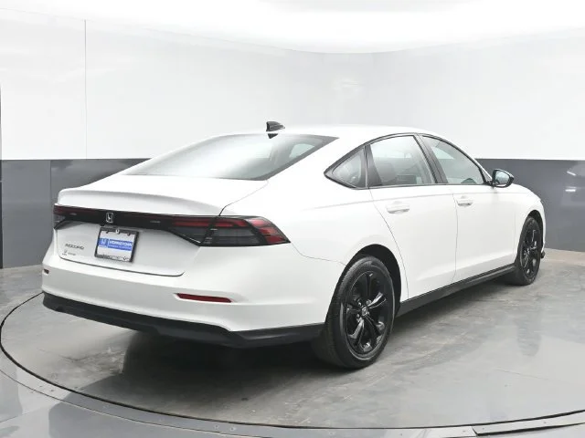 2025 Honda Accord SE - Photo 64