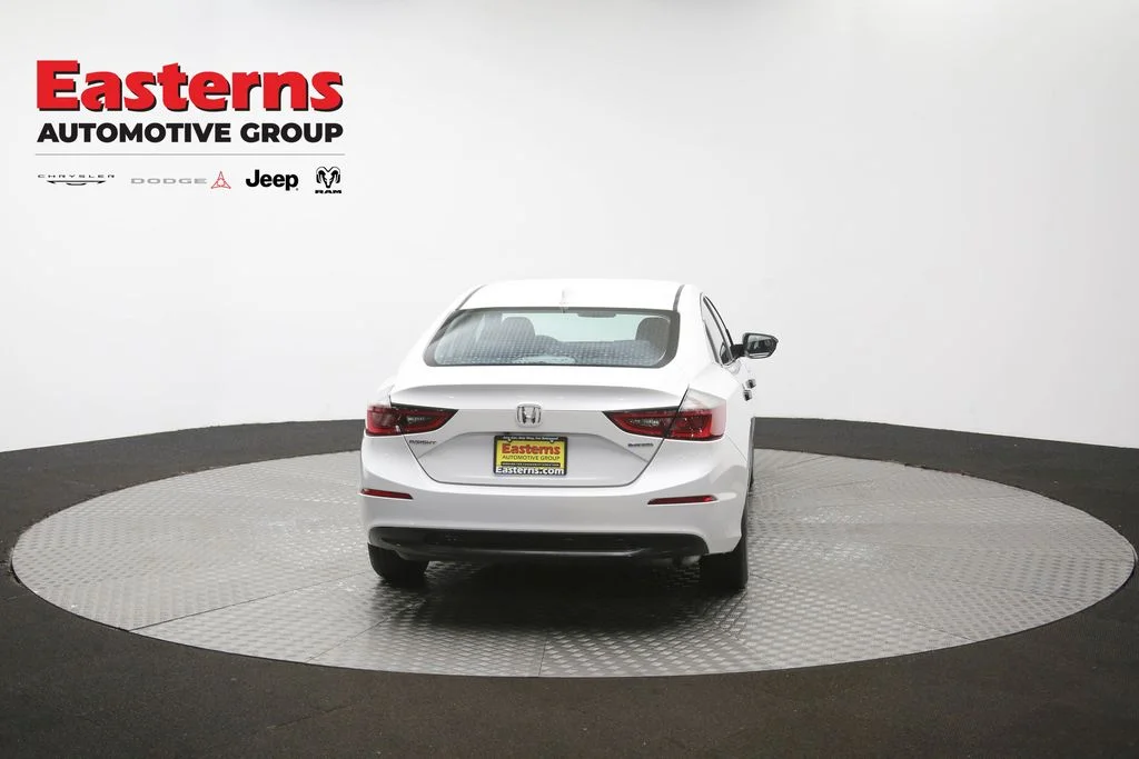 Used 2022 White Honda EX image 34