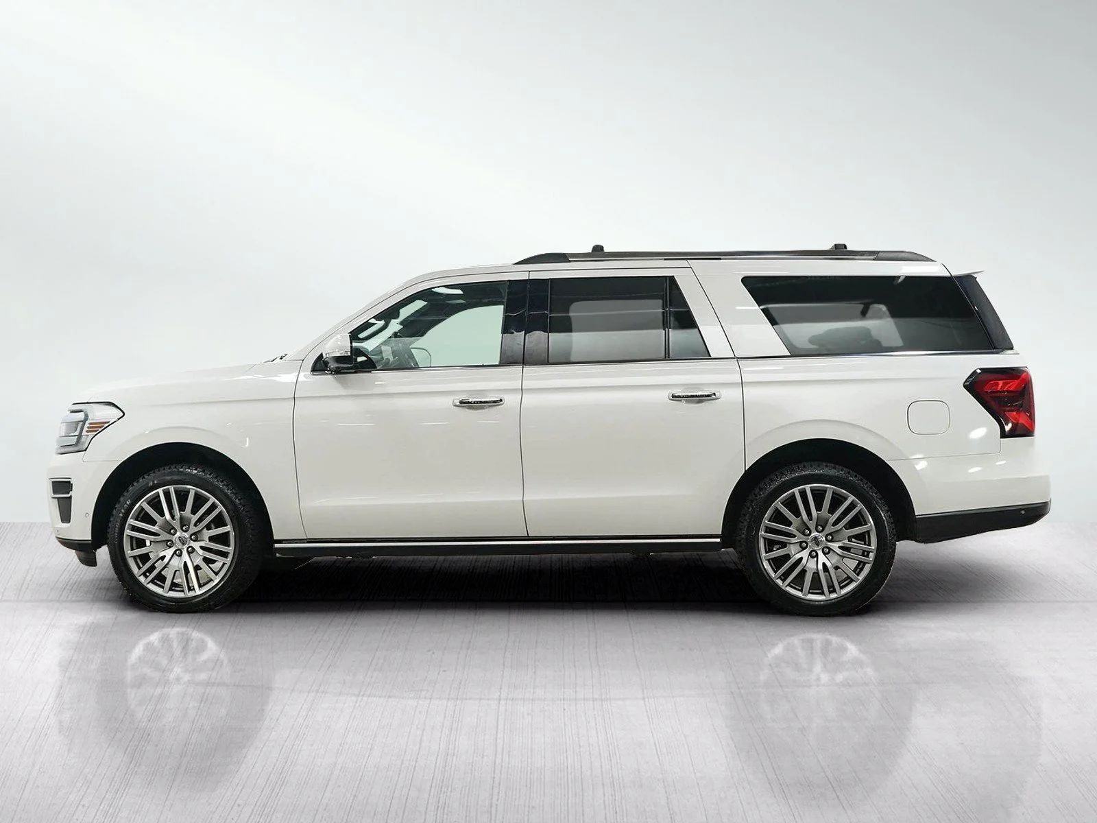 Used 2022 Ford Expedition Limited with VIN 1FMJK2AT3NEA10191 for sale in Hopkins, Minnesota