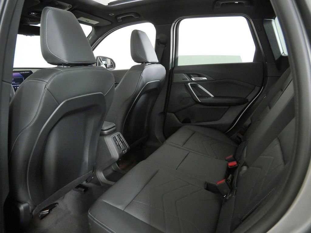 New 2026 Space Silver Metallic BMW xDrive28i image 29