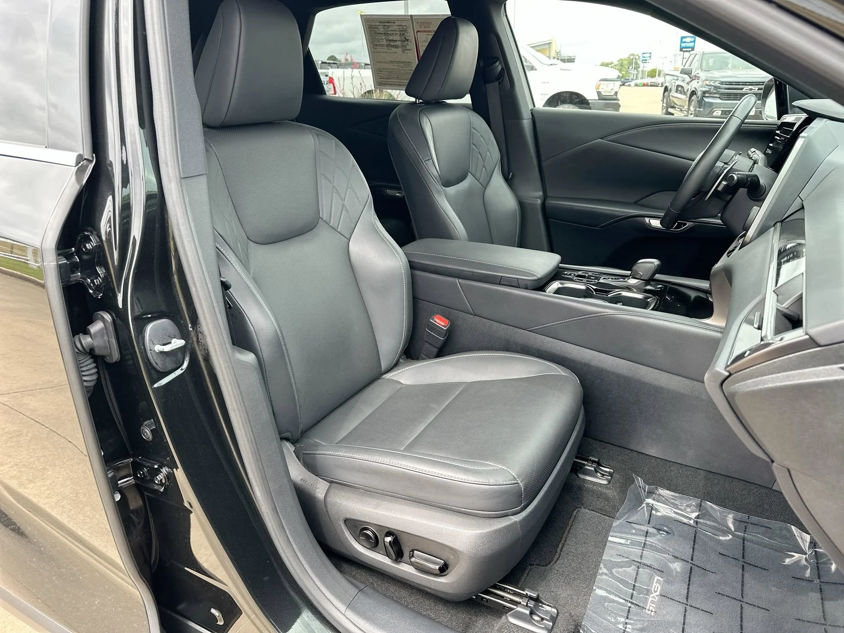 Used 2024 Caviar Lexus RX 350 image 22