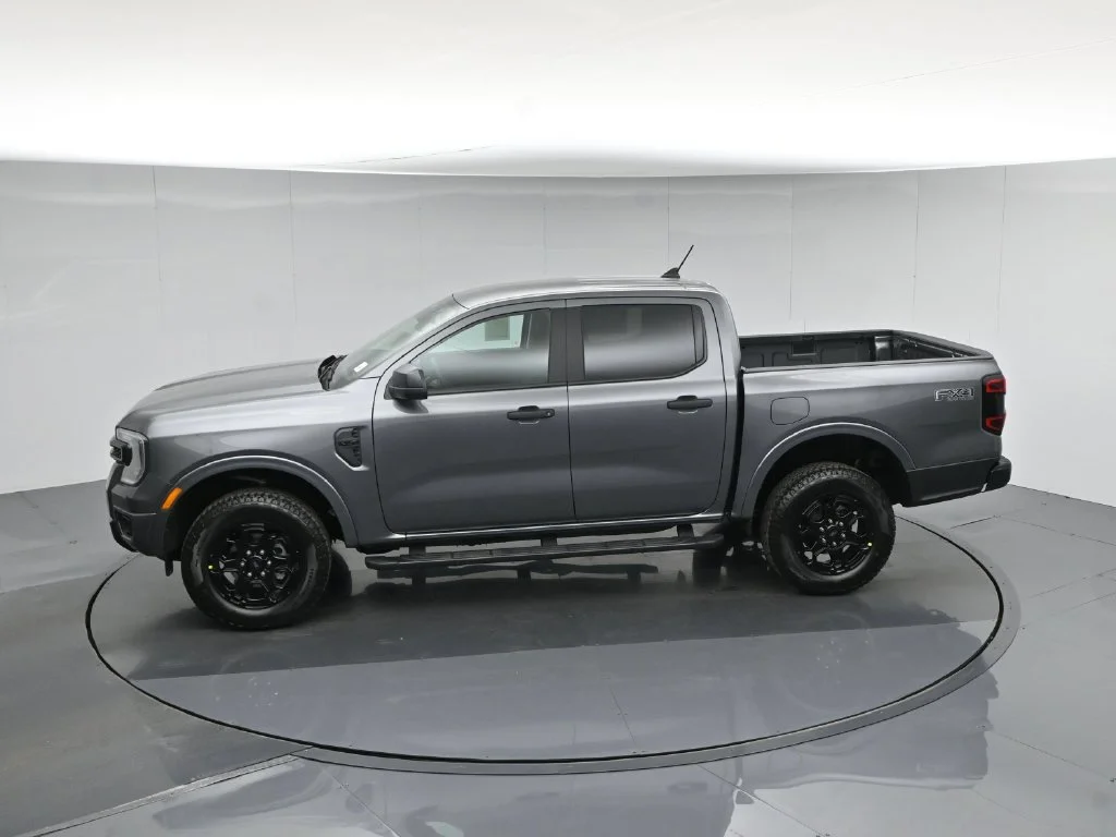New 2026 Carbonized Gray Metallic Ford XLT image 42