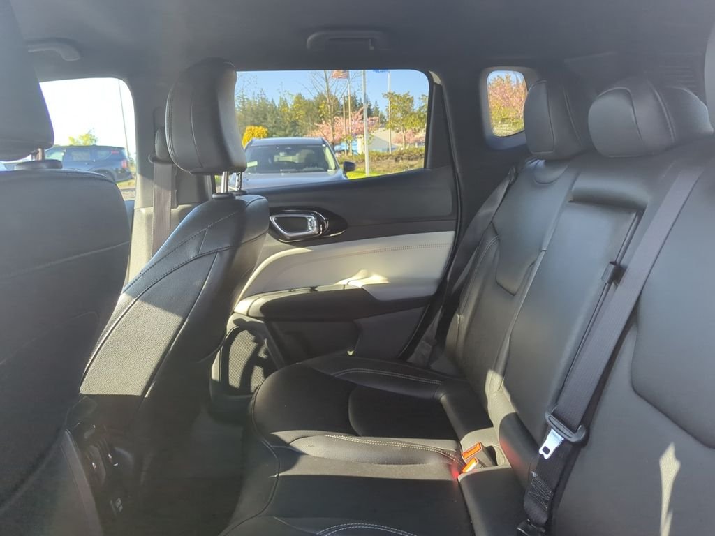 Used 2025 White Jeep Limited image 18