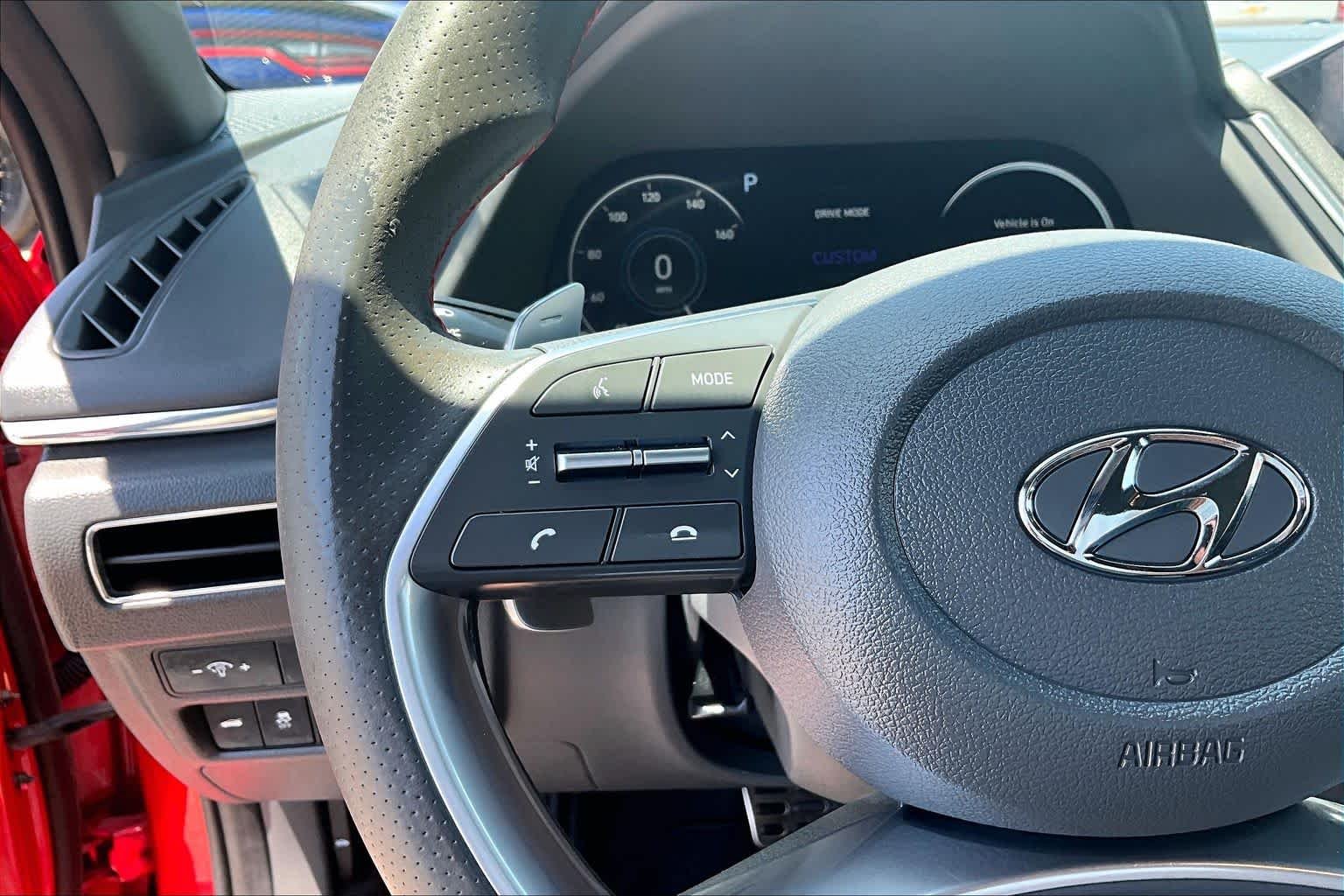 Used 2021 Calypso Red Hyundai SEL Plus image 23