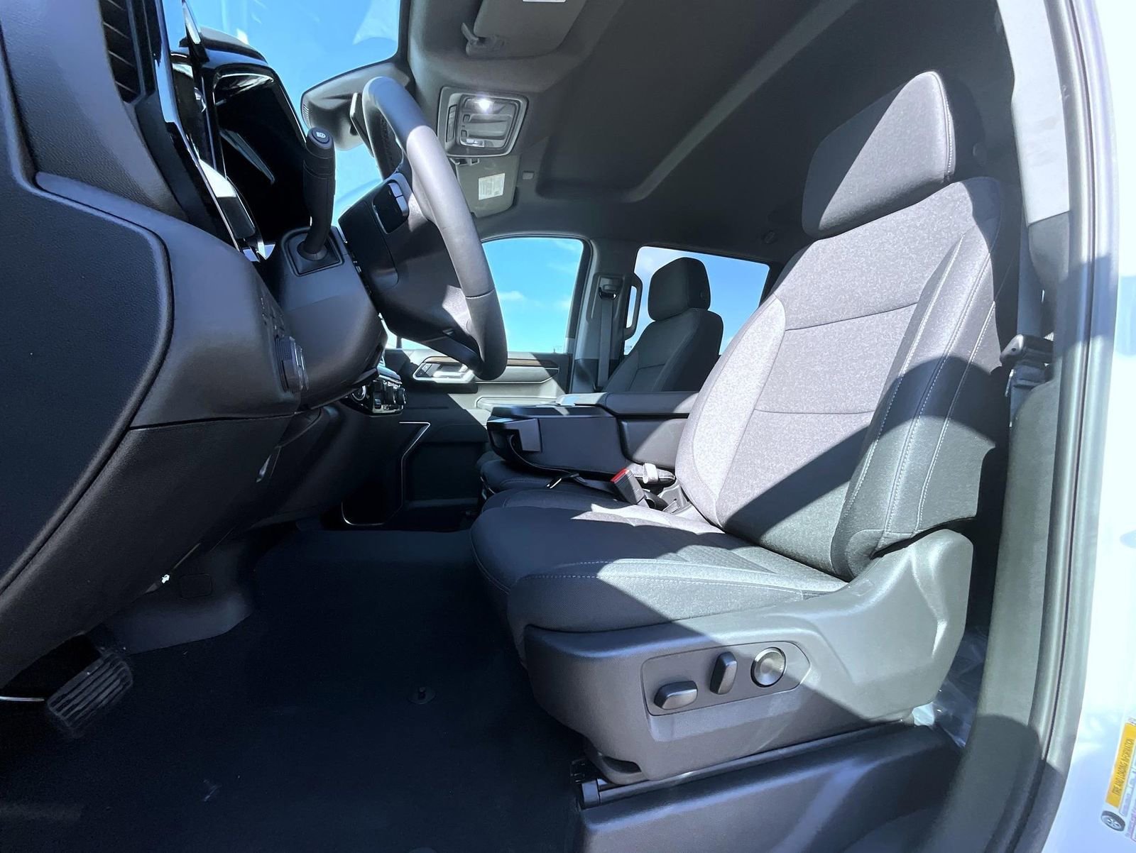 2026 Chevrolet Silverado 1500 LT - Photo 11