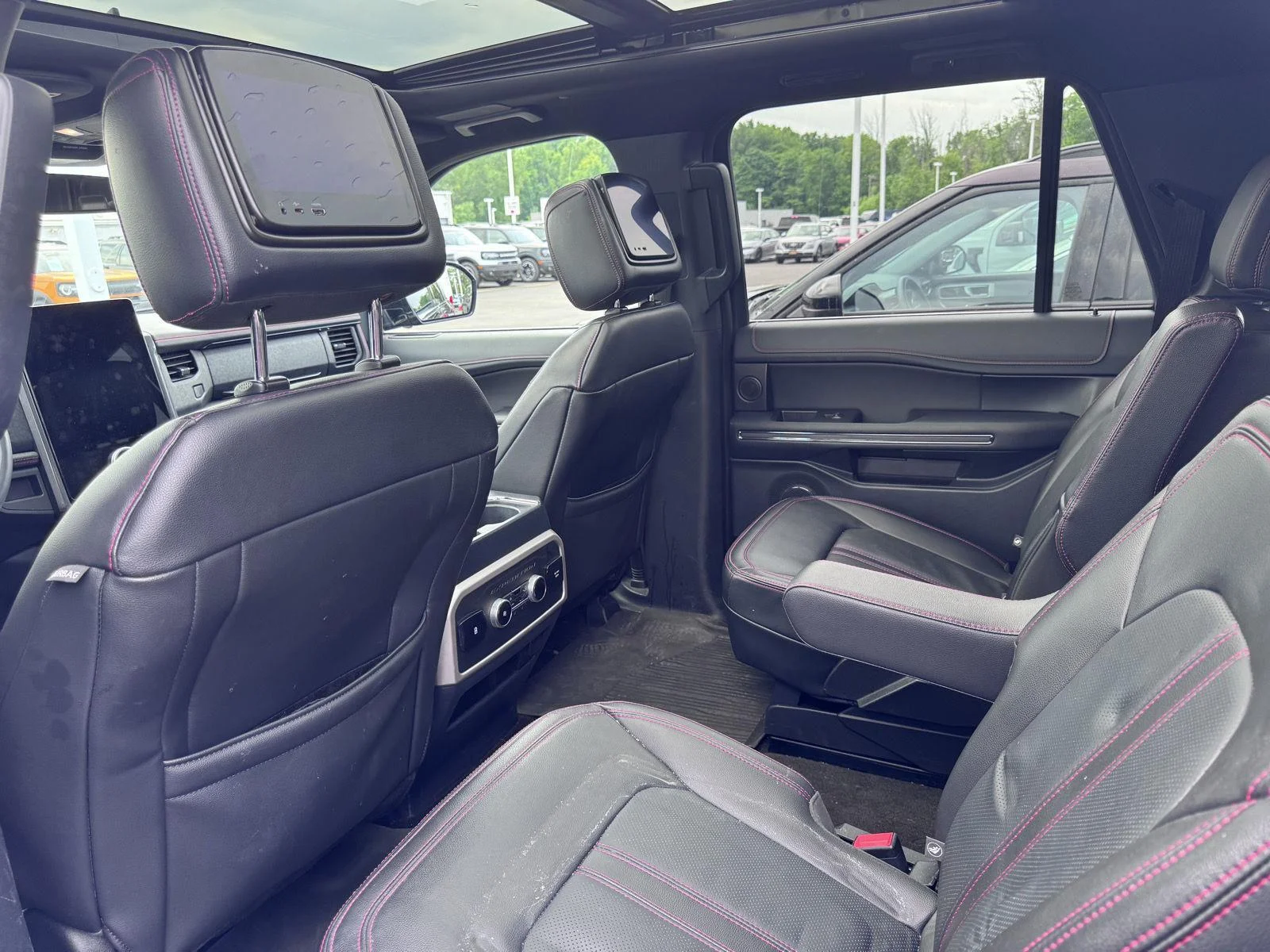 Used 2022 Agate Black Ford Limited image 9