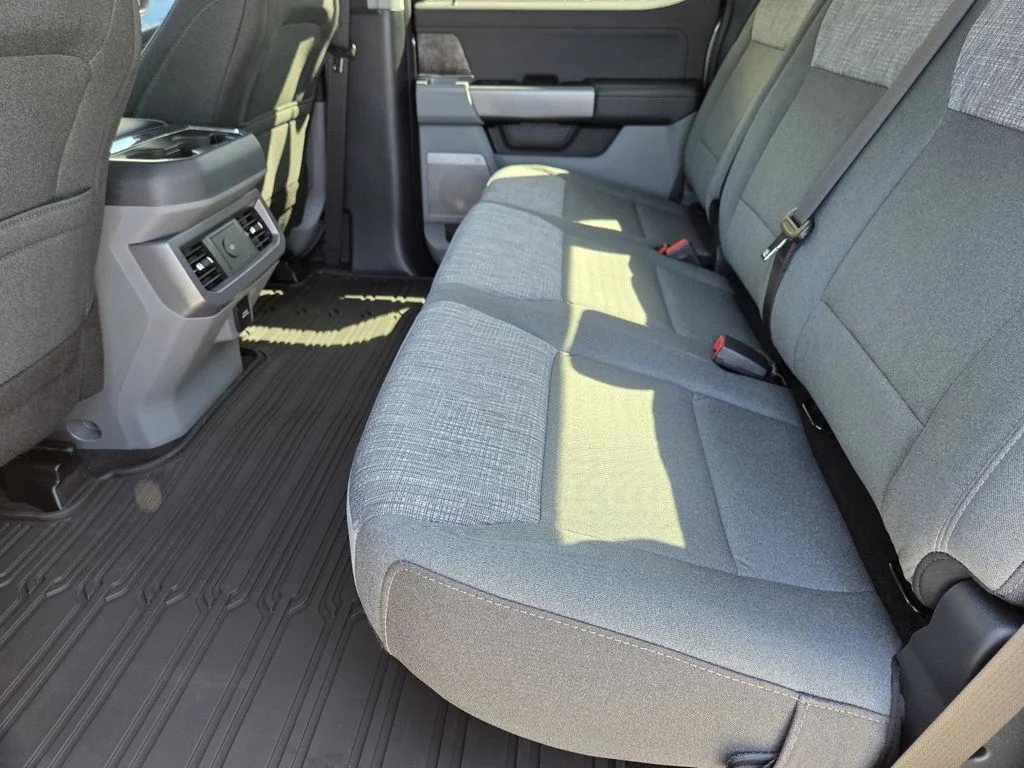 New 2026 Carbonized Gray Metallic Ford F-250® XLT image 26