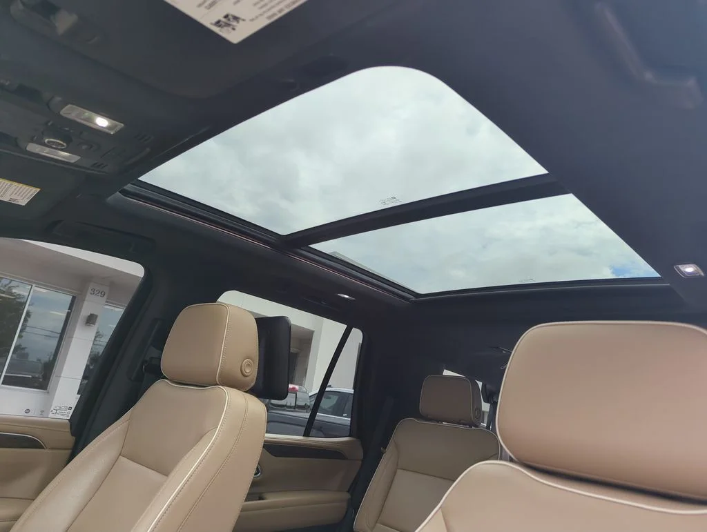 Used 2021 White Chevrolet Premier image 26
