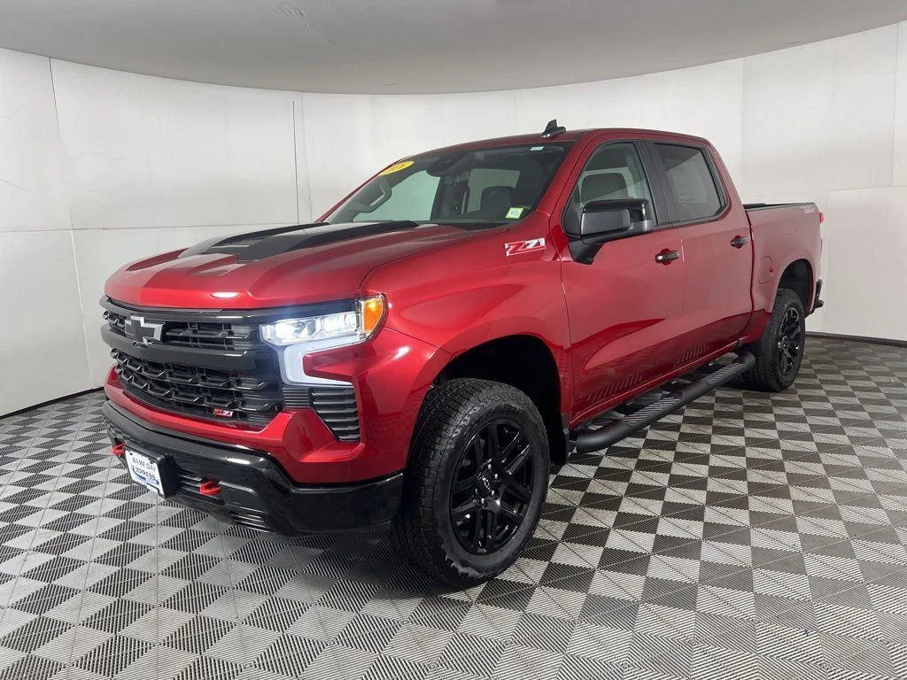 Used 2026 Radiant Red Chevrolet LT Trail Boss image 15