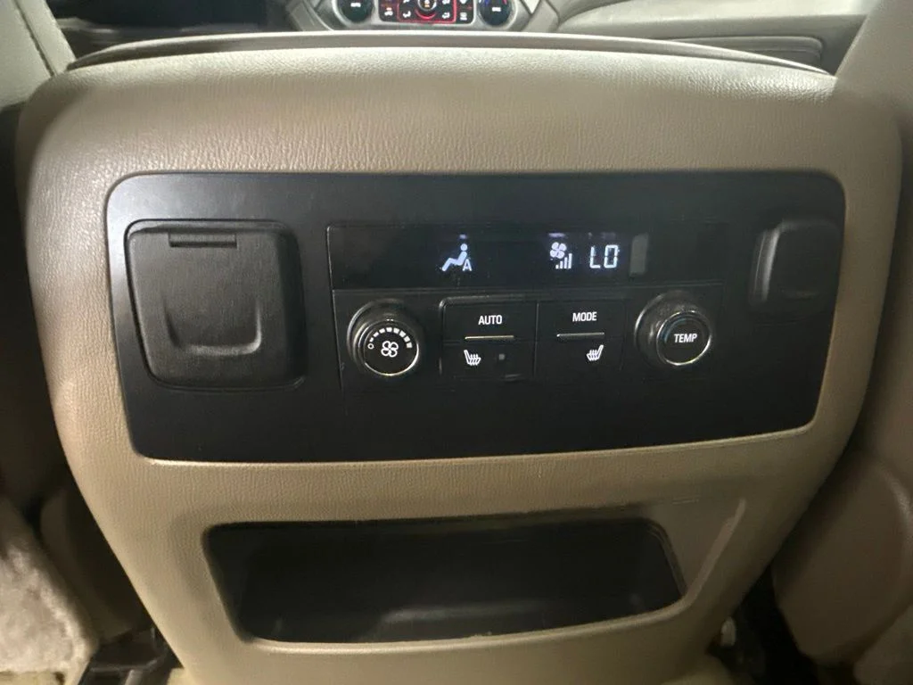Used 2016 Sparkling Silver Metallic GMC SLT image 15