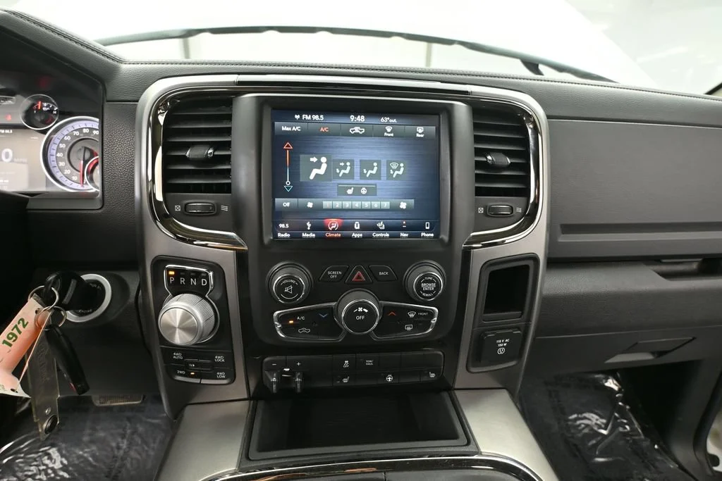 Used 2018 White Ram Sport image 25