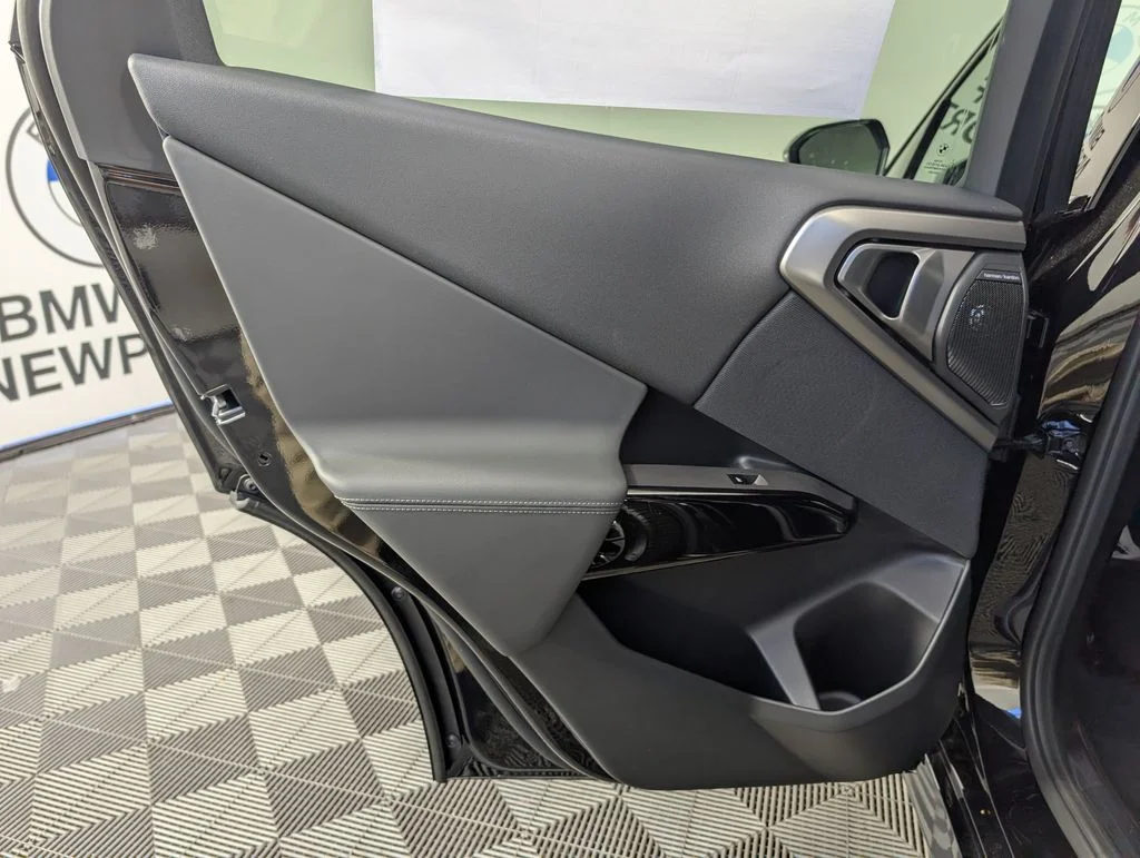 New 2026 Black Sapphire Metallic BMW 30 xDrive image 17