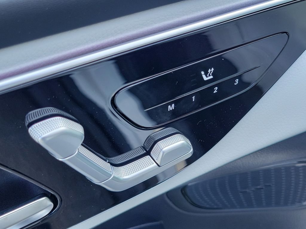 New 2026 Polar White Mercedes-Benz GLC 300 image 20