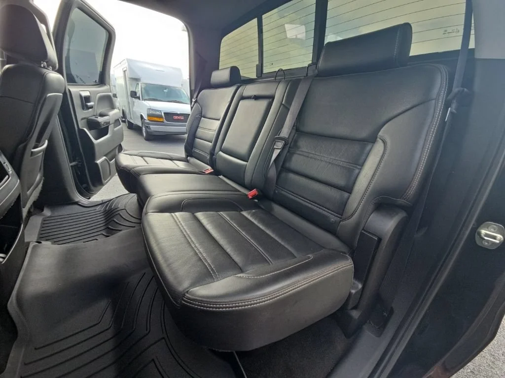 Used 2015 ONYX BLACK GMC Denali image 30