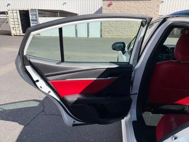 Certified Used 2025 MID BLK/WIND CHILL Toyota  image 18