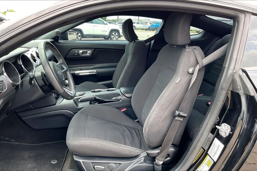 Used 2016 Black Ford GT image 16