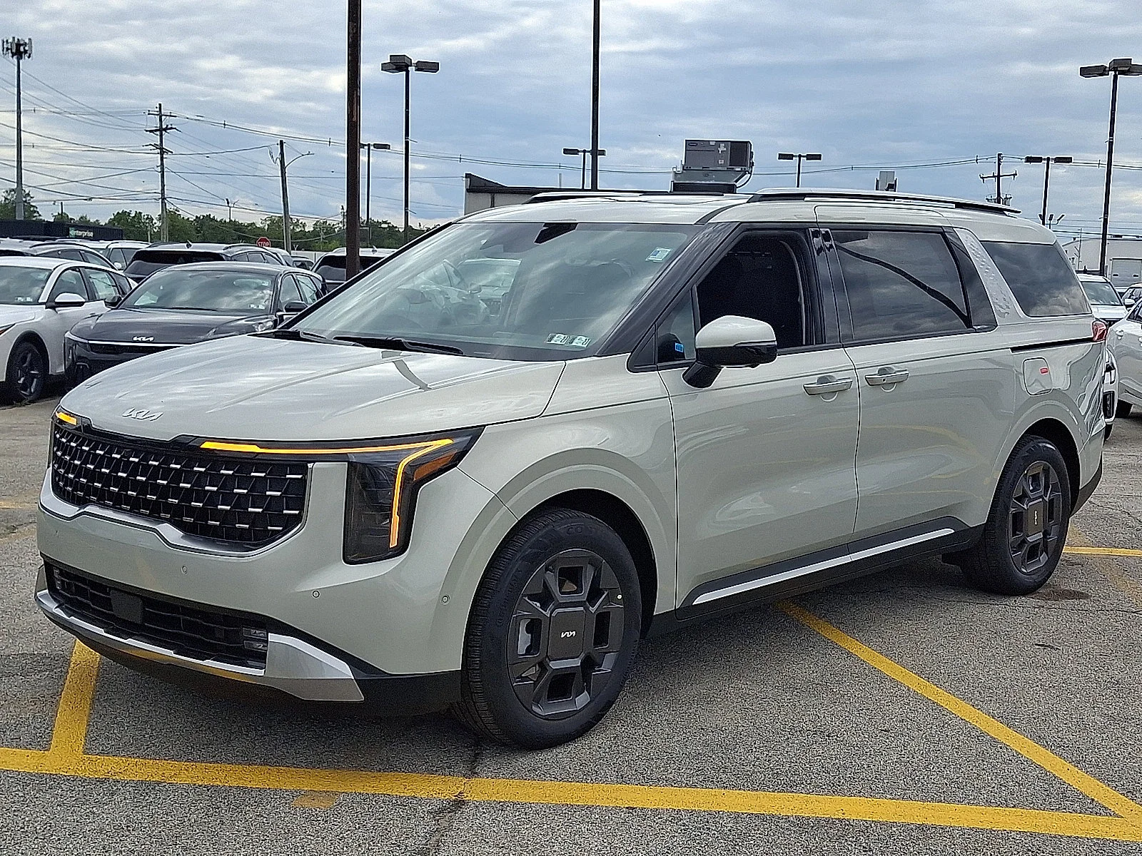 New 2027 Silver Kia SX image 6