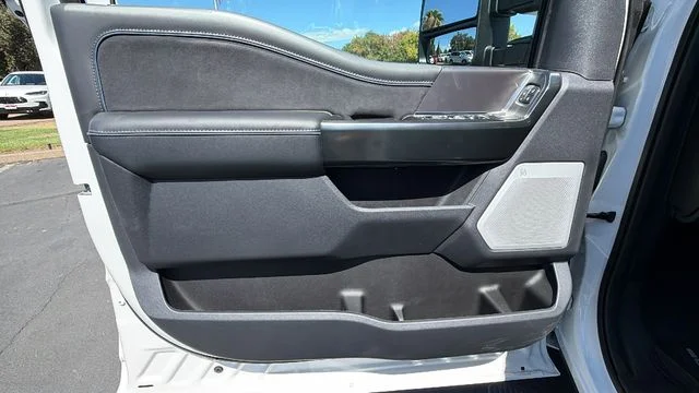 2026 Ford F-450 Super Duty Platinum - Photo 21