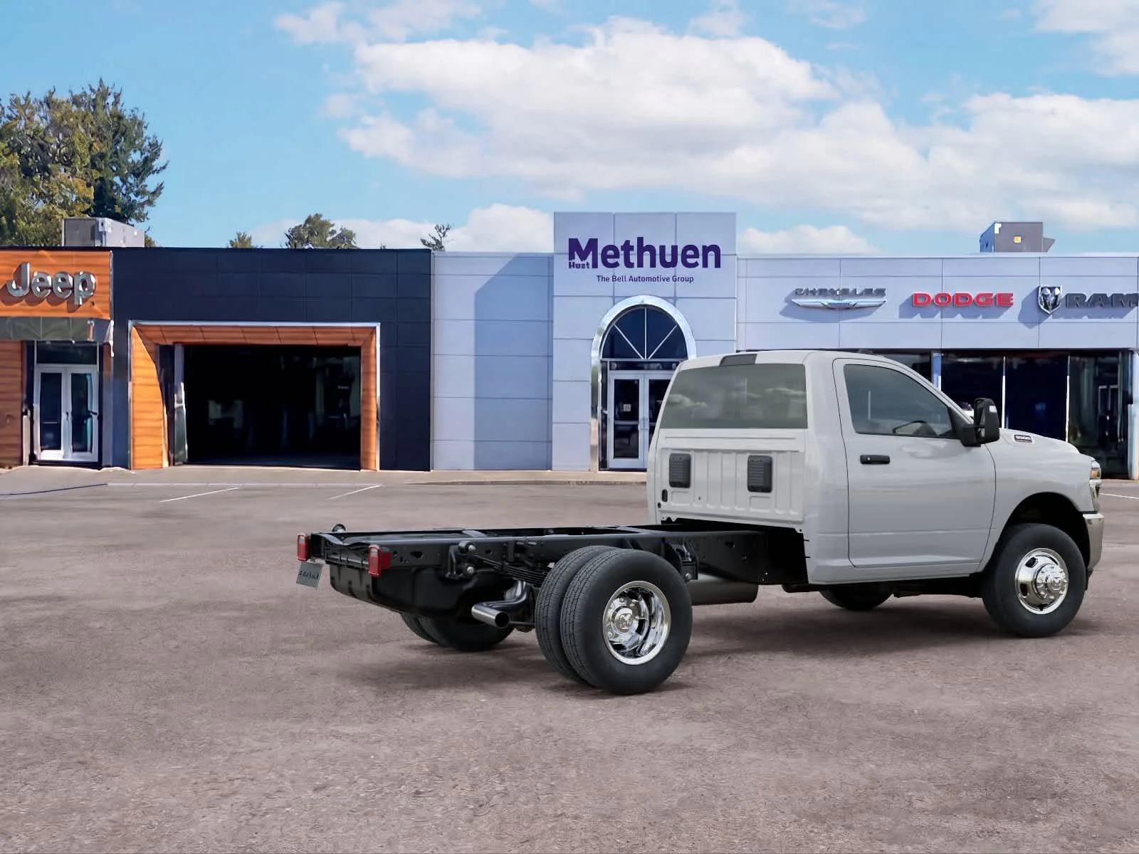 New 2026 Bright White Clear-Coat Exterior Paint RAM Tradesman image 4