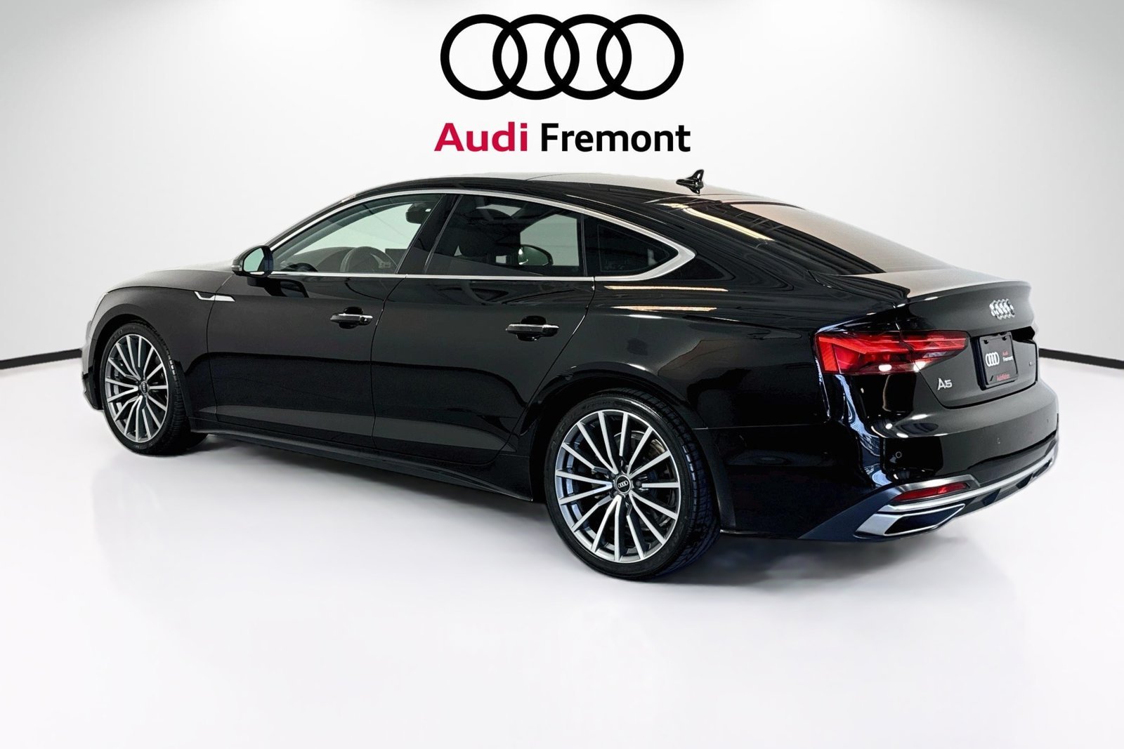 Used 2021 Brilliant Black Audi Premium Plus image 8