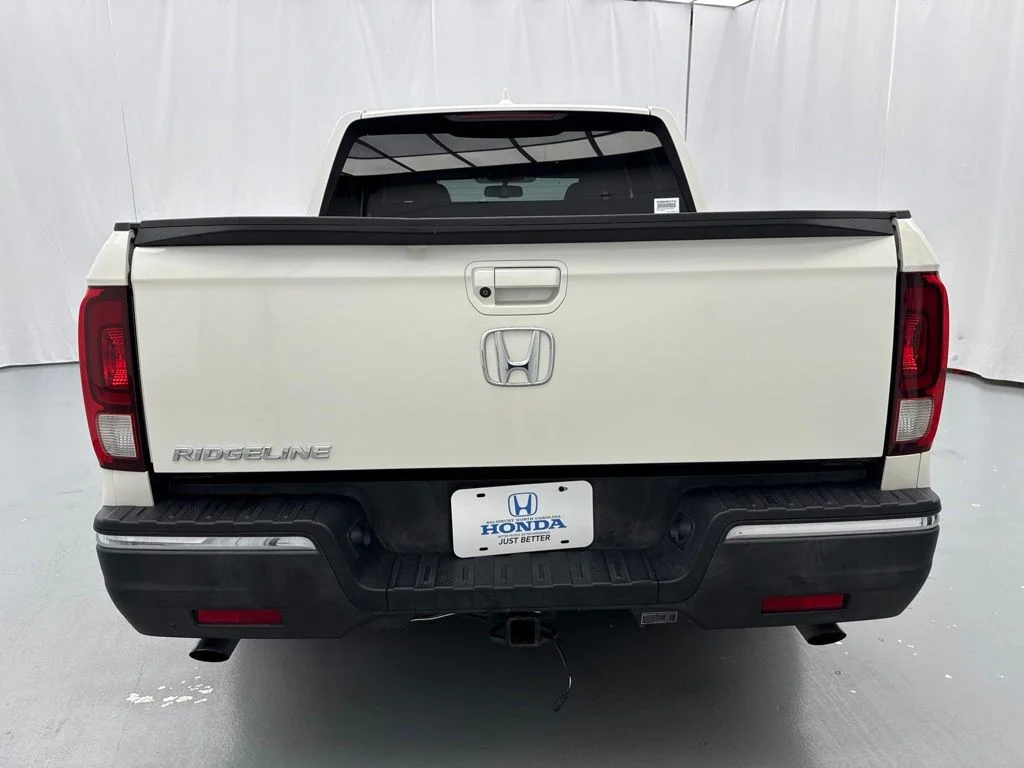 Used 2017  Honda RTL-T image 7