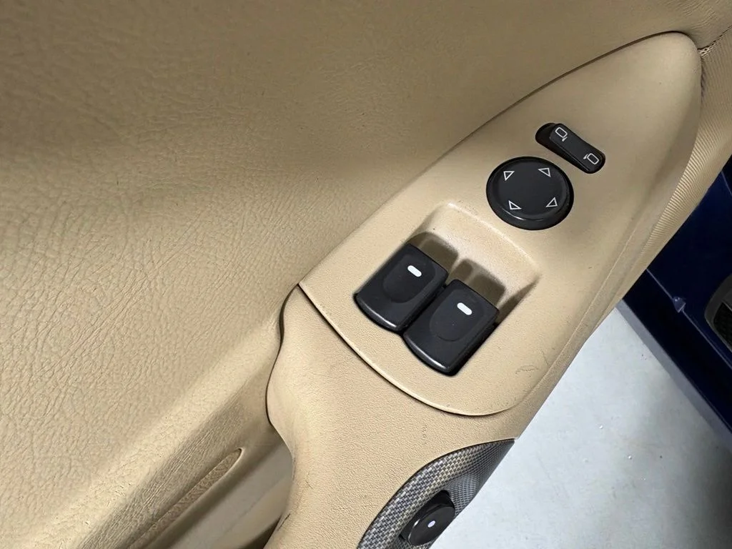 Used 2007 Blue Chevrolet Base image 22