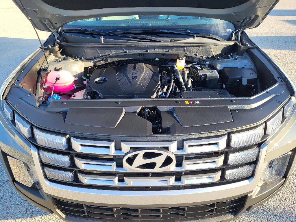 New 2027 Hampton Gray Hyundai SE image 25