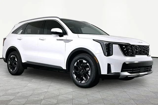 New 2026 White Kia S image 3