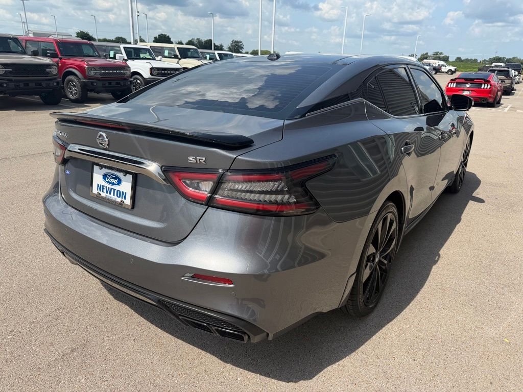 Used 2019 Gray Nissan SR image 29