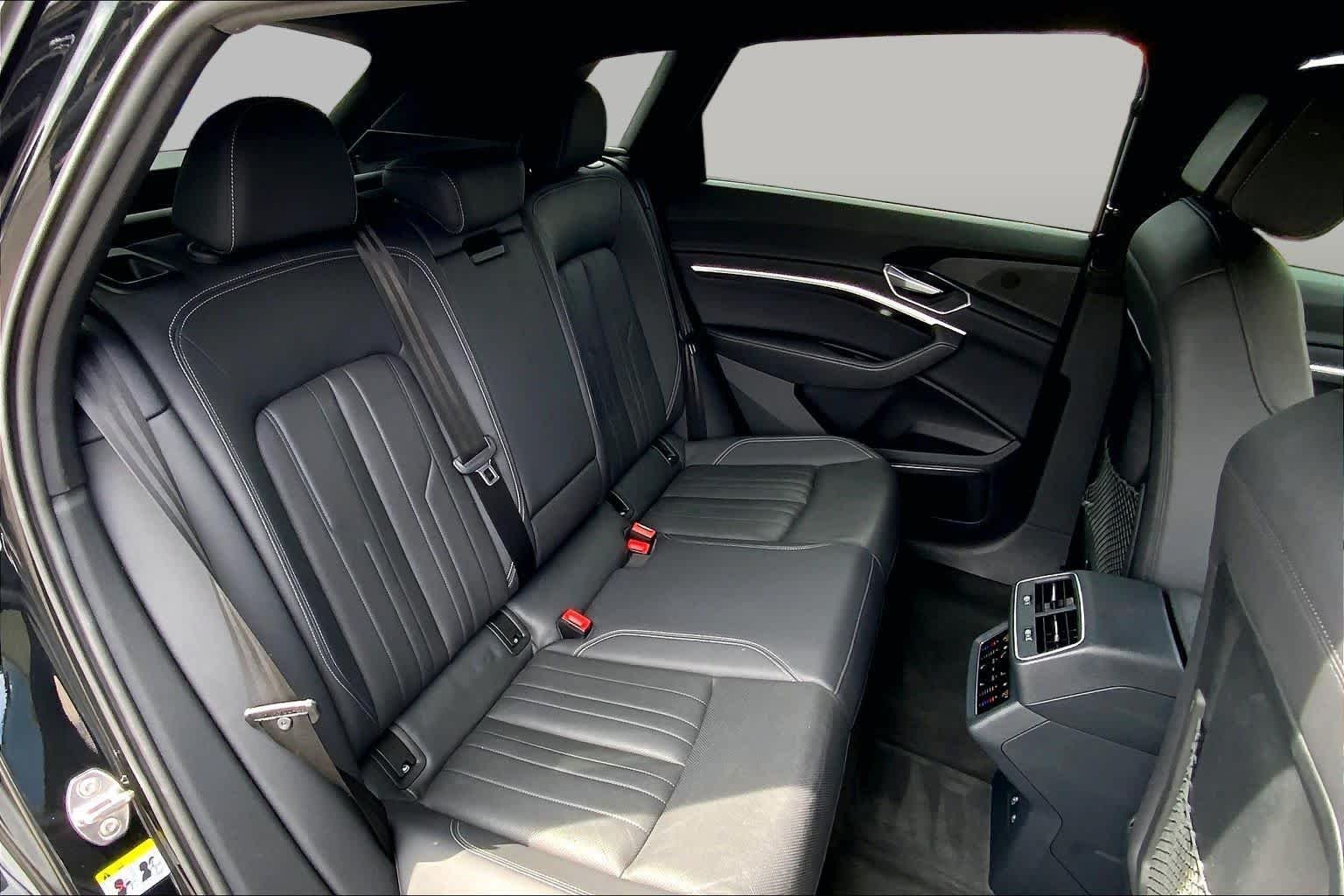 Used 2022 Brilliant Black Audi Premium Plus image 19