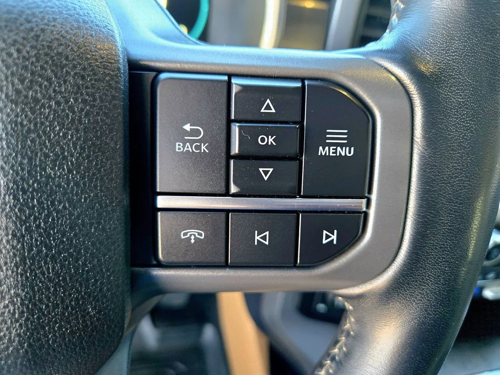 Used 2021  Ford Lariat image 16