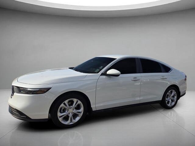 Used 2024 Platinum White Pearl Honda 1.5T LX image 1